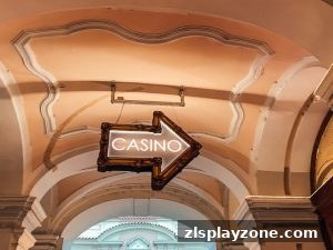尊龙凯时推荐：百家乐棋牌游戏排雷实战心得与避坑指南